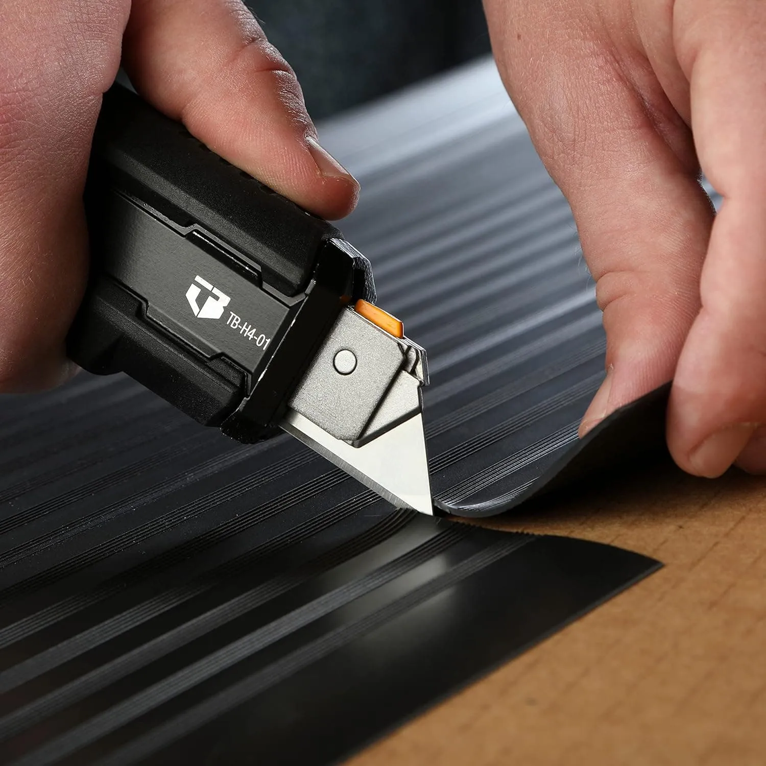 Estilete e Raspador + 5 Lâminas - Imagem 4