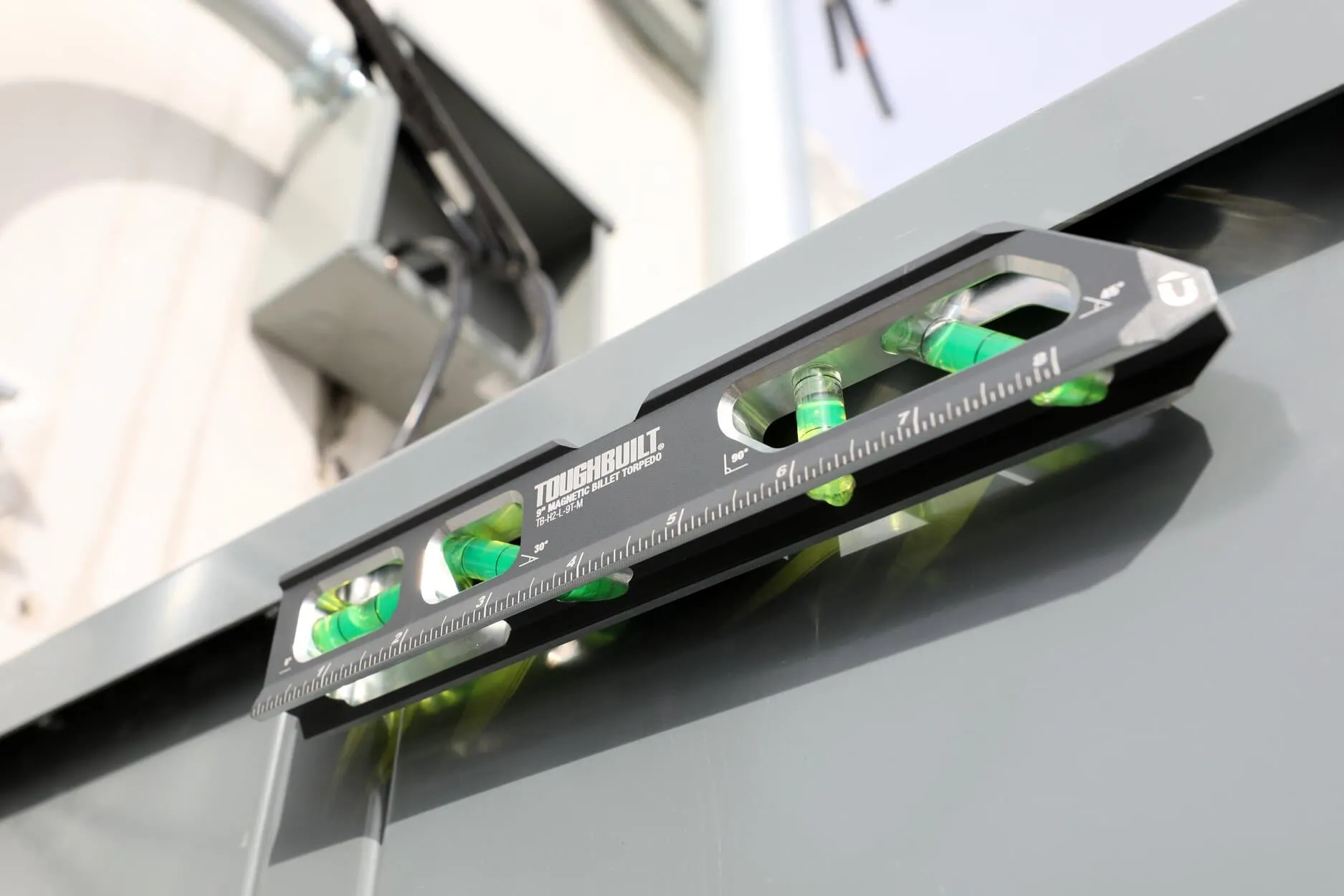 Nível De Torpedo Magnético 23 cm (9"), Para Alinhamentos Precisos, ToughBuilt® TB-H2-L-9T-M - Imagem 2